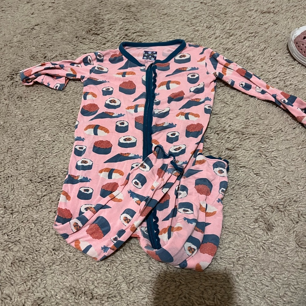 Sushi Kickee Pajamas 12-18 months